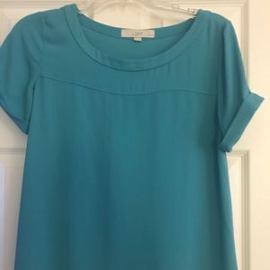 Loft XSP blouse gathered in the back